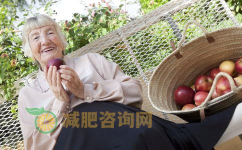 中老年人减肥如何饮食 中老年人减肥时怎么饮食 中老年人减肥饮食要注意什么